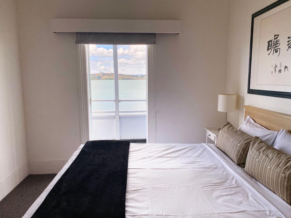 Mangonui Waterfront Apartments Boutique Hotel Extérieur photo