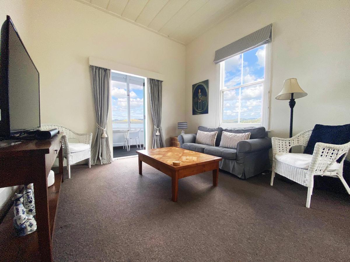 Mangonui Waterfront Apartments Boutique Hotel Extérieur photo