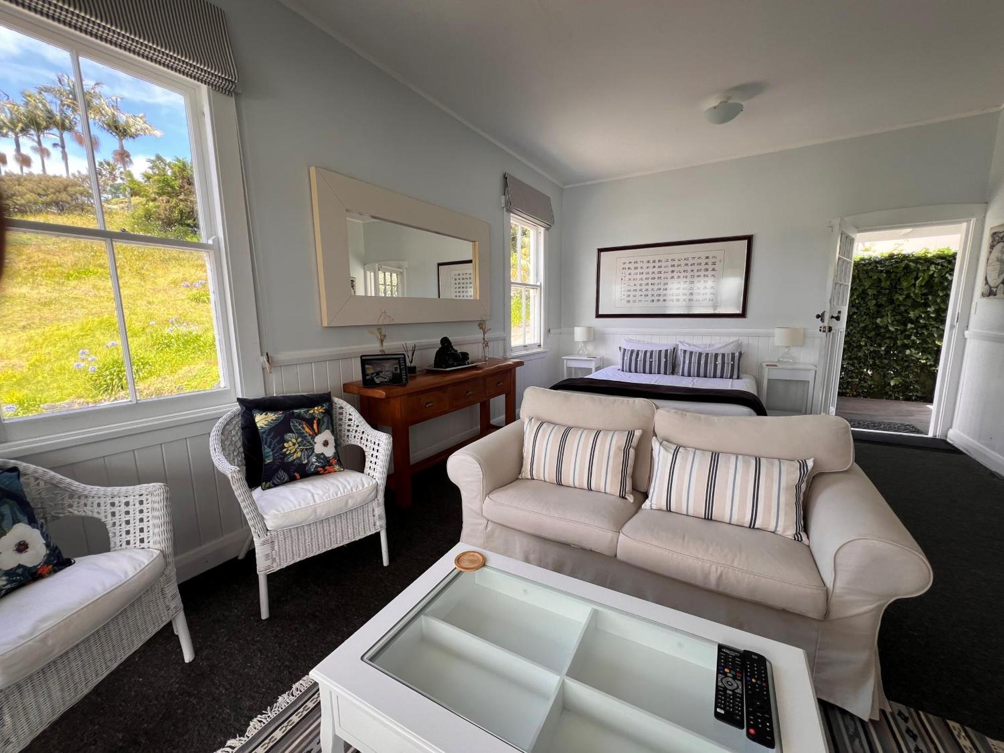 Mangonui Waterfront Apartments Boutique Hotel Extérieur photo