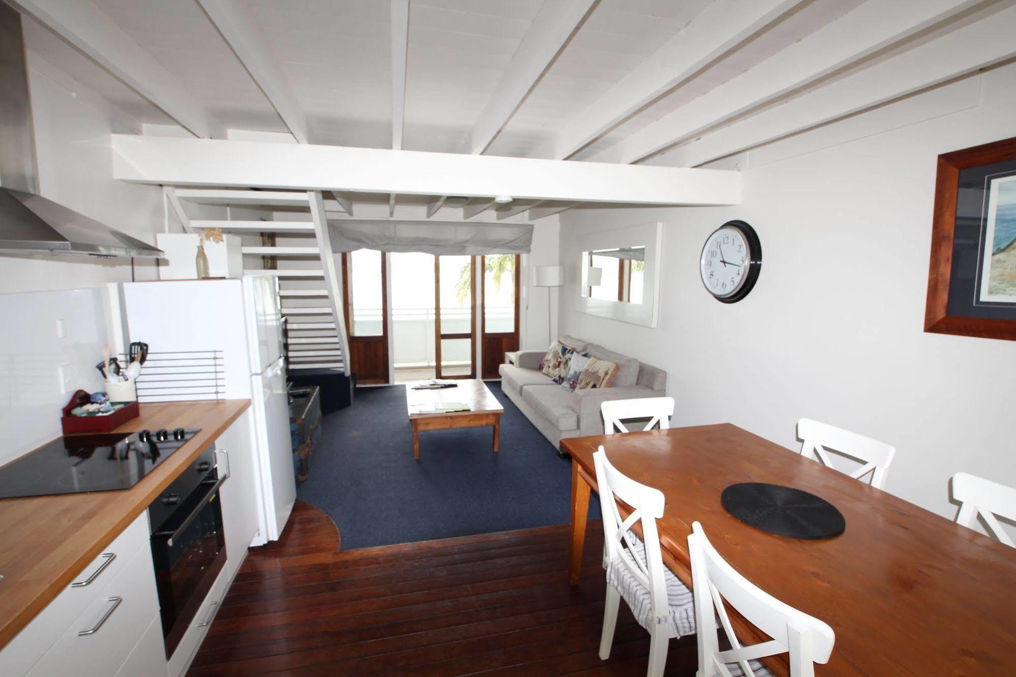 Mangonui Waterfront Apartments Boutique Hotel Extérieur photo
