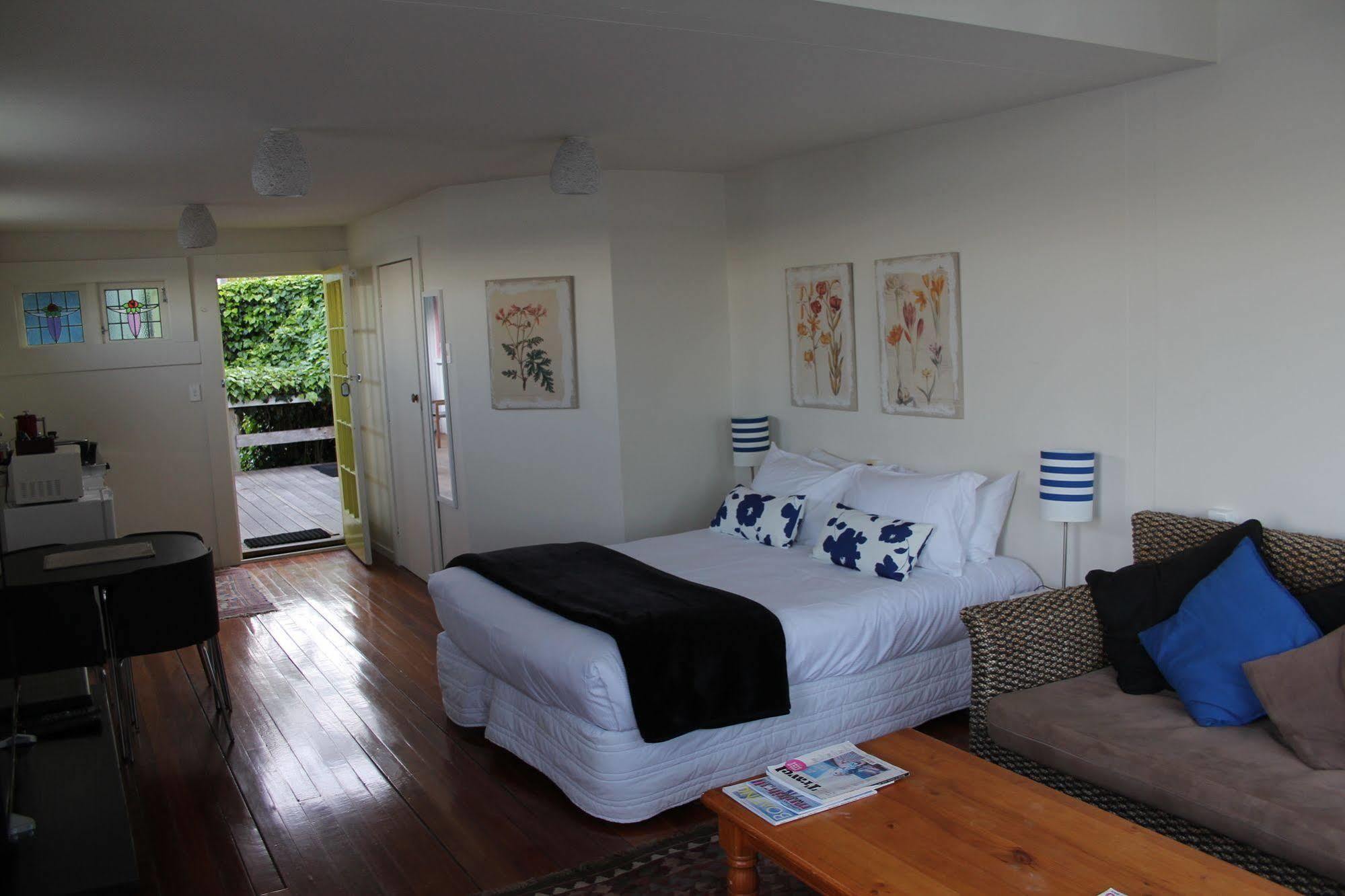 Mangonui Waterfront Apartments Boutique Hotel Extérieur photo
