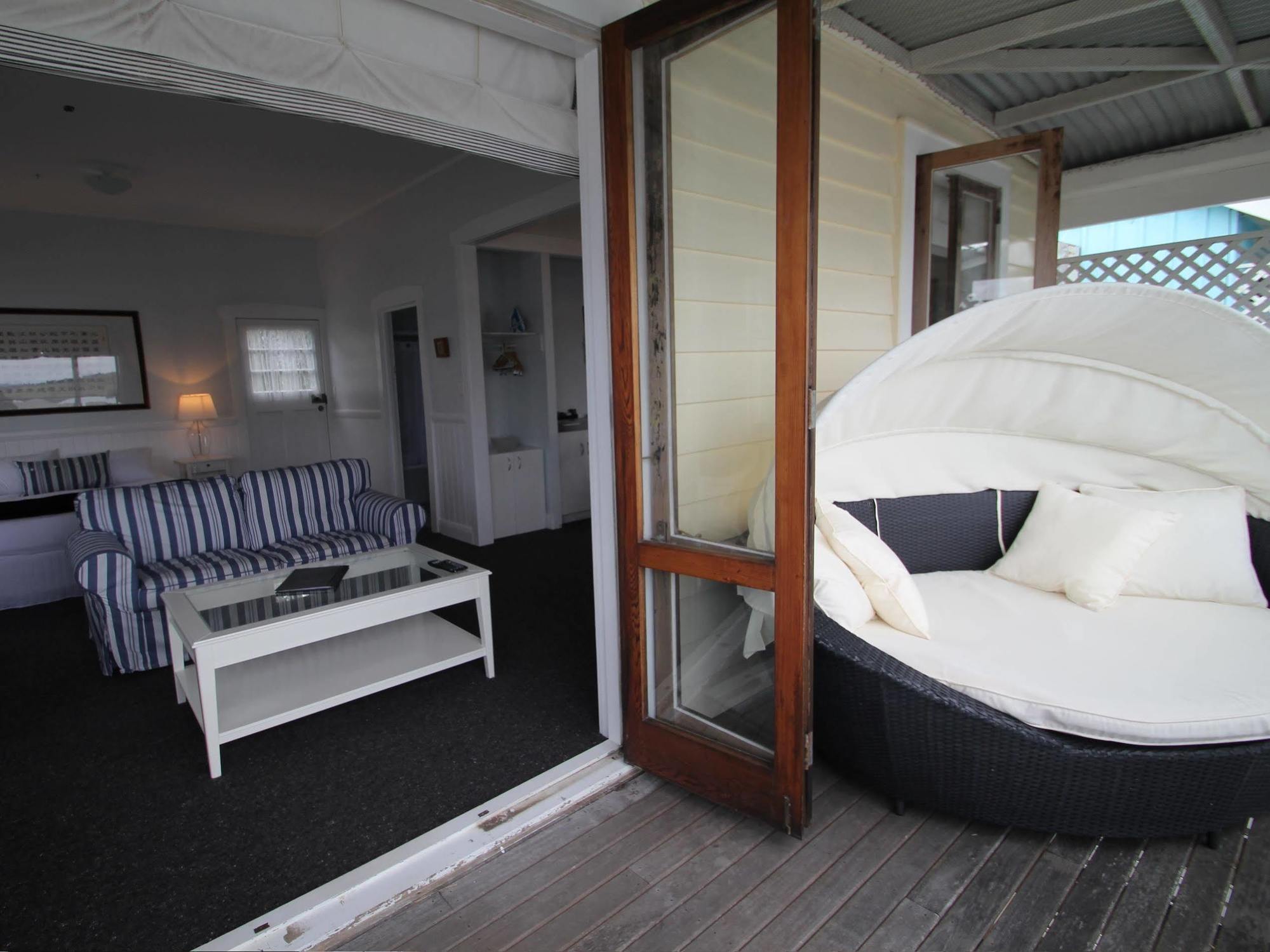 Mangonui Waterfront Apartments Boutique Hotel Extérieur photo